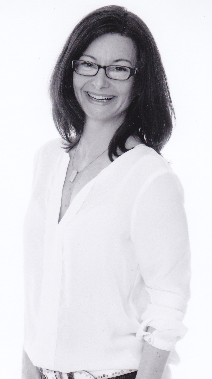 Antje Kauffmann – Malerin in ihrem Atelier in Magstadt